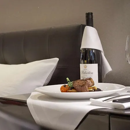 Park Plaza Victoria 4* Amsterdam