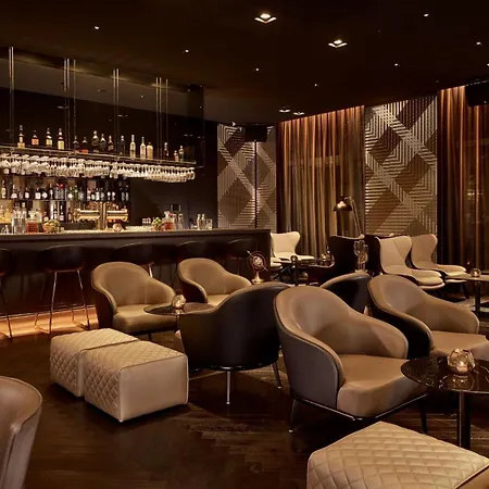 Park Plaza Victoria 4*