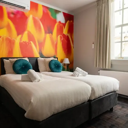 Hotel Multatuli 3*