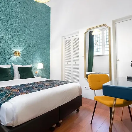Hotel Des Arts 3*