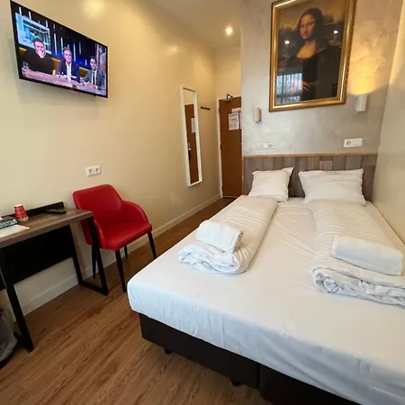 Hotel Dam 2*