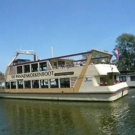 Houseboat Vliegenbos Амстердам
