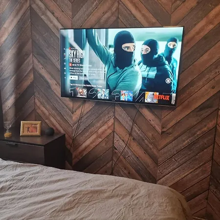 Homestay 500-mb Hi-tech Silent Work-home *