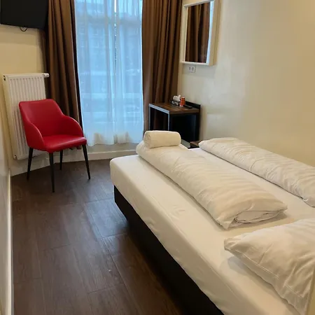 Dam Hotel