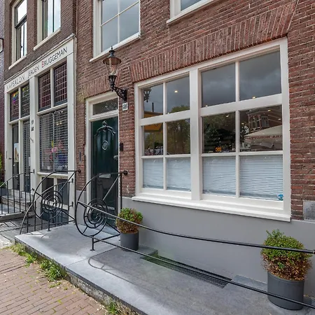 Elegant & Unique Canal House In Famous Canal Area Willa