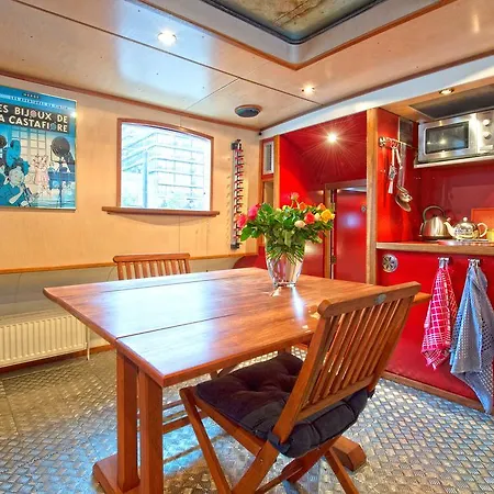 The Red House Botel Amsterdam
