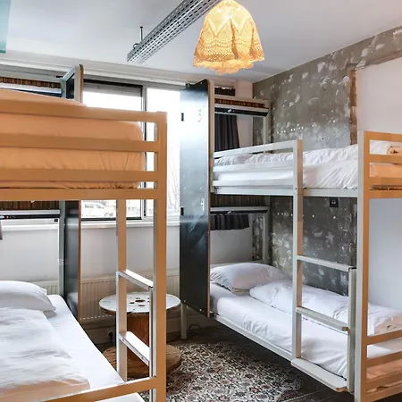 Hostel Clinkmama *