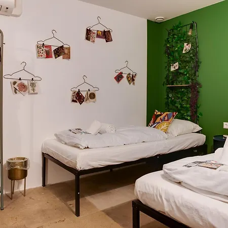 Hostel Clinkmama *