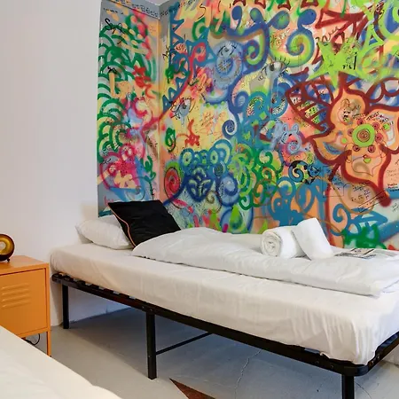 Clinkmama Hostel *