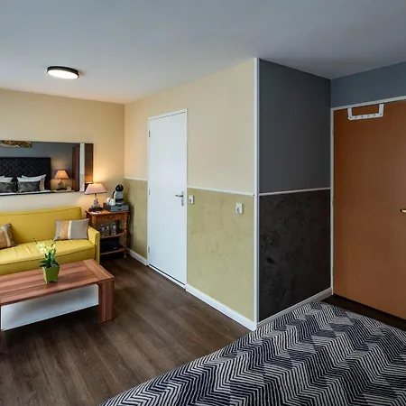 Jupiter Hotel 3*