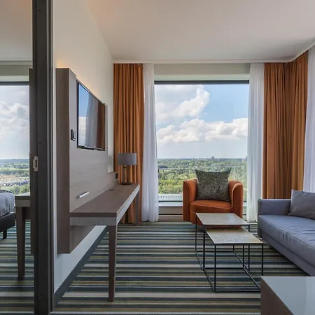 Leonardo Royal Hotel 4*