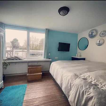 Amster Houseboat Bed Without Breakfast *