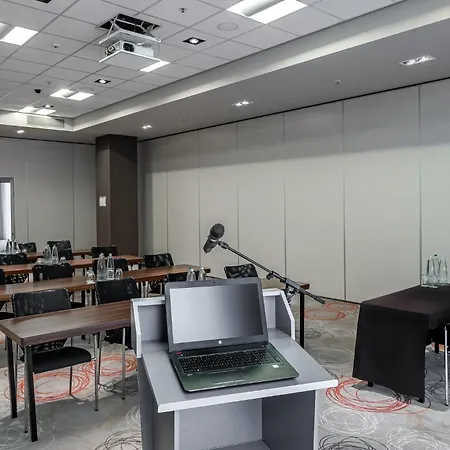 Express Arena Towers By Ihg Hotel 3*