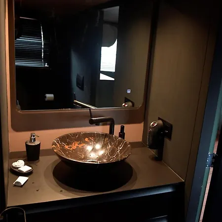 Wheelhouse Euphrate Houseboat