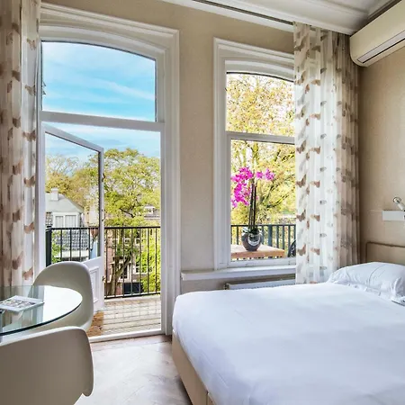 Amstel Corner Hotel