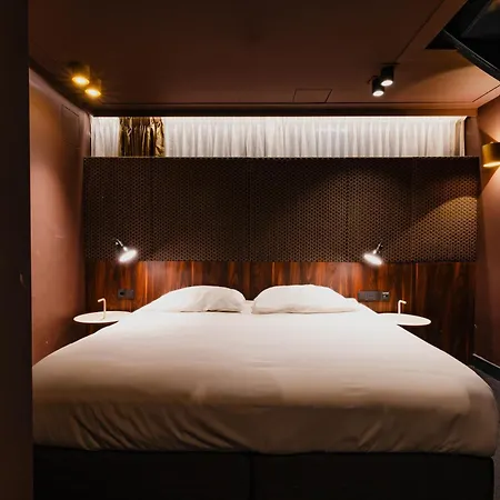 De Jonker Urban & 4*