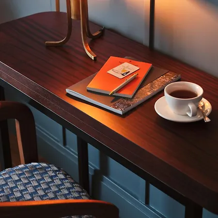 Hotel The Hoxton, Lloyd 4*