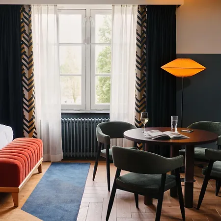 The Hoxton, Lloyd Hotel 4*