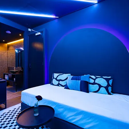 Supper Hotel