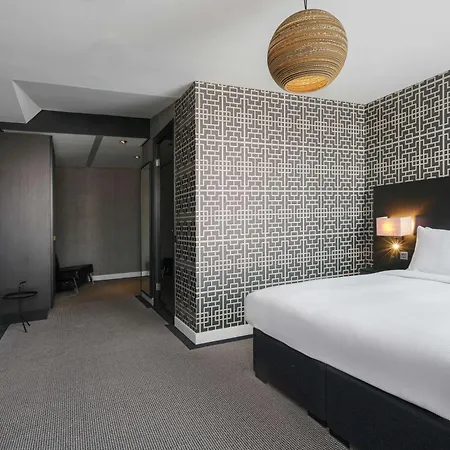 Doubletree By Hilton - Ndsm Wharf 4*