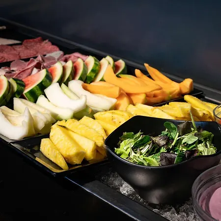 Doubletree By Hilton - Ndsm Wharf 4*