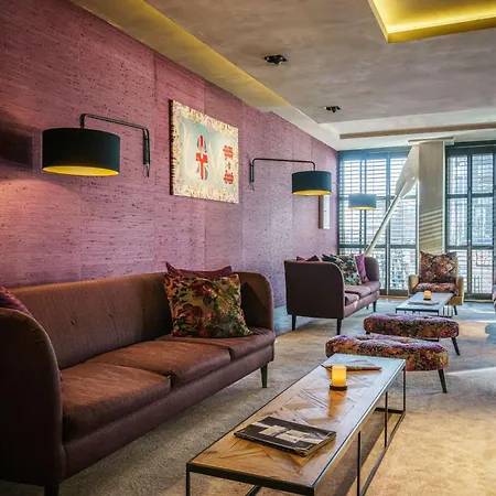 Doubletree By Hilton - Ndsm Wharf Hotel