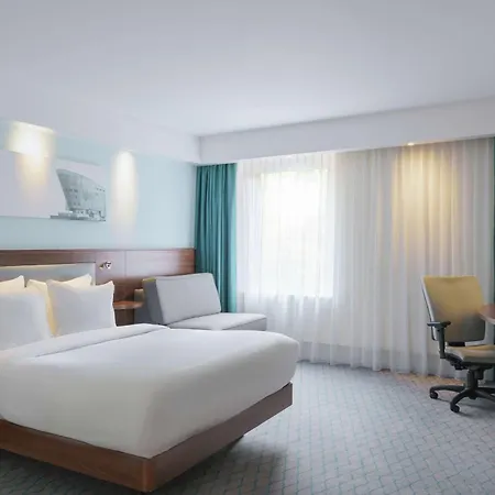 Hotel Hampton By Hilton Centre East