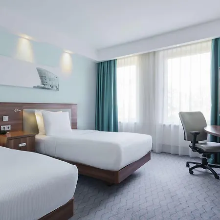 Hotel Hampton By Hilton Centre East