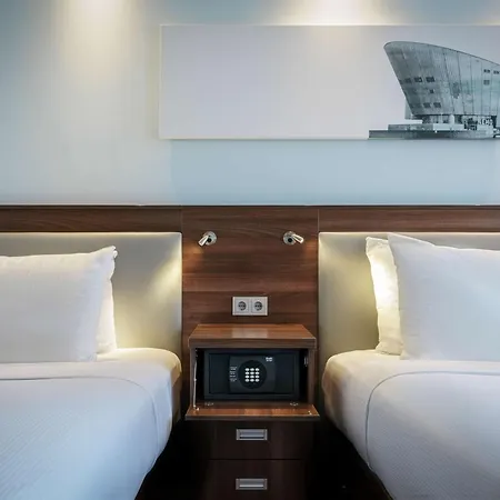 Hotel Hampton By Hilton Centre East