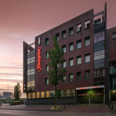 Hotel Hampton By Hilton Centre East