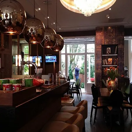 Apple Hotel 3*
