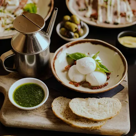Swissotel מלון 4*
