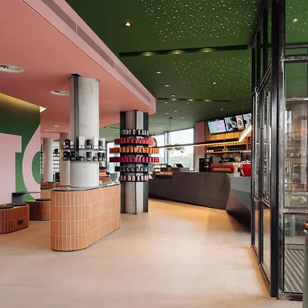 Doubletree By Hilton Centraal Station Hotel Amsterdam
