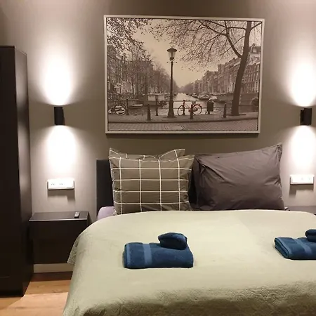 Nocleg ze śniadaniem Amor Guesthouse *