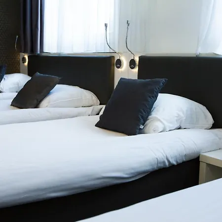 Hotel Vossius Vondelpark 3*