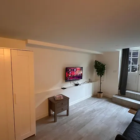 House With 2 Private Independent Studio's 120 M2 阿姆斯特丹