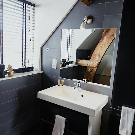 Bed & Breakfast Kerkstraat 2*