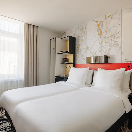 The Lancaster Hotel