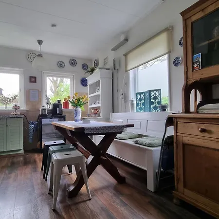 Farmer , Bed, Bike And Breakfast In فندق مبيت وإفطار