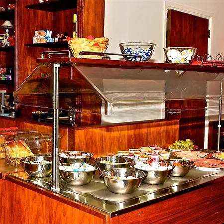 Hotel City Hotel 2*