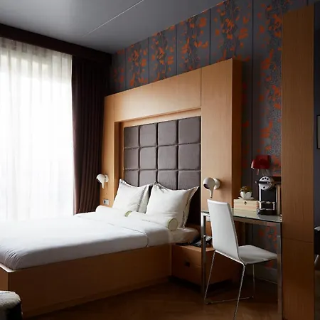 Otel Amadi Park Amsterdam