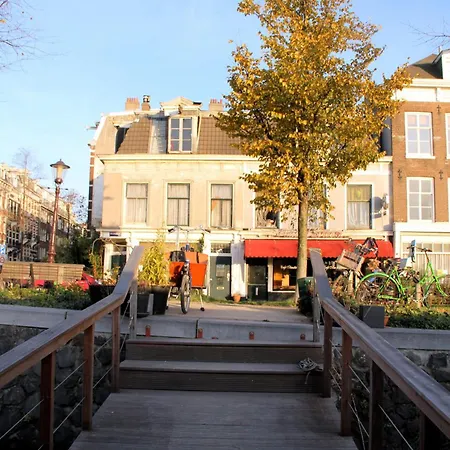 Houseboat Ark Amstel