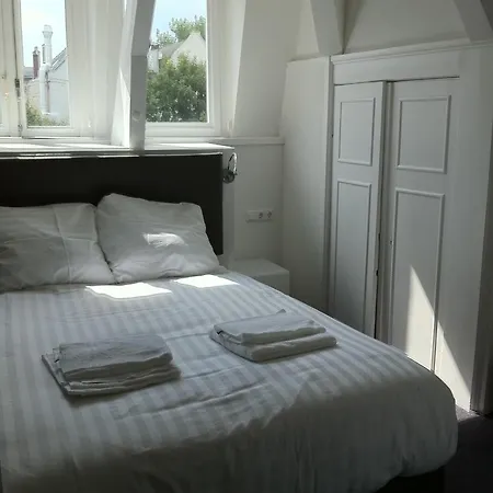 Hotel Vossius Vondelpark 3*
