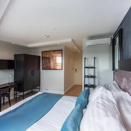 Hotel No. 377 House 3*