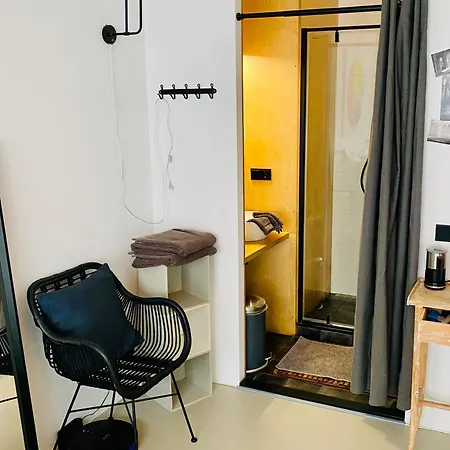 Private With Free Car Parking Bed & Breakfast