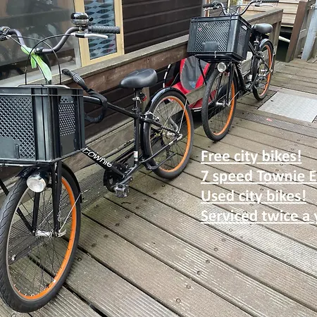 Houseboat With Water Terrace, Free Parking, Free Bikes & Fast Wifi Bed & Breakfast
