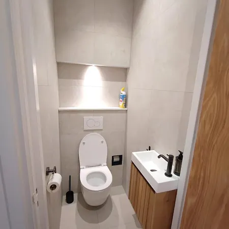 Homestay Luxury With Private Bathroom On Great Location. Amsterdam