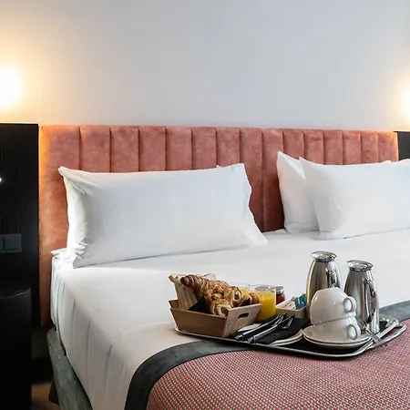 Catalonia Vondel Hotel 4*