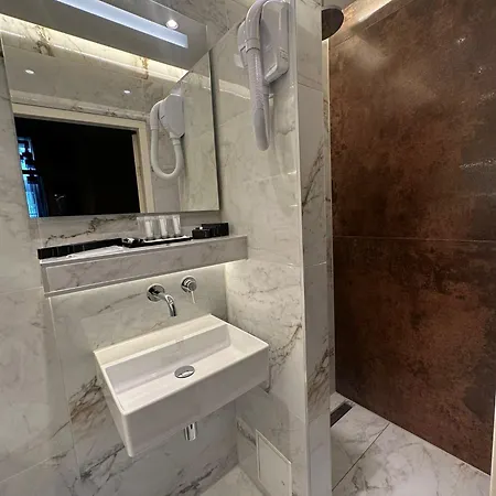 Hotel Alp 2*
