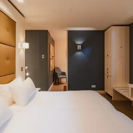 Jl No76 Hotel 4*
